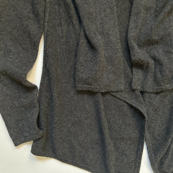 Saks Fifth avenue gray 100% cashmere crystal beaded Sweater open Cardigan size M - Picture 5 of 14